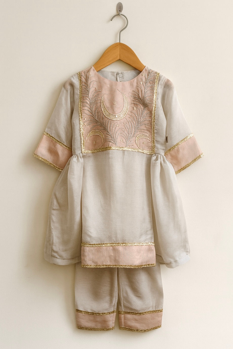 Constellation embroidered tissue kurta set for infant girls