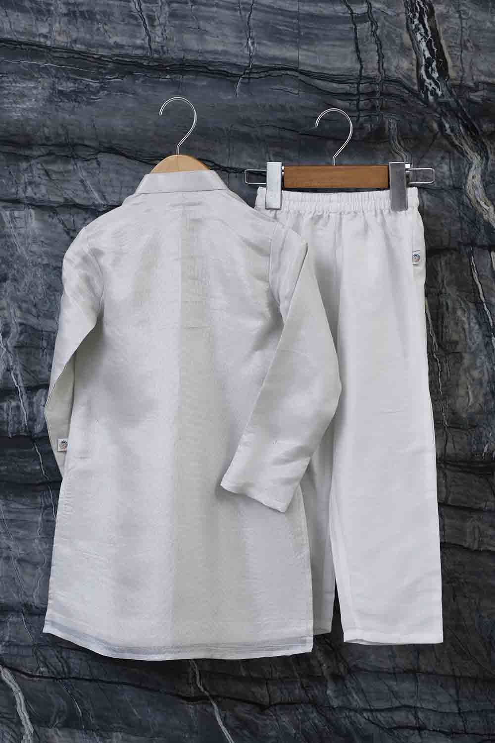 Constellation embroidered tissue kurta set