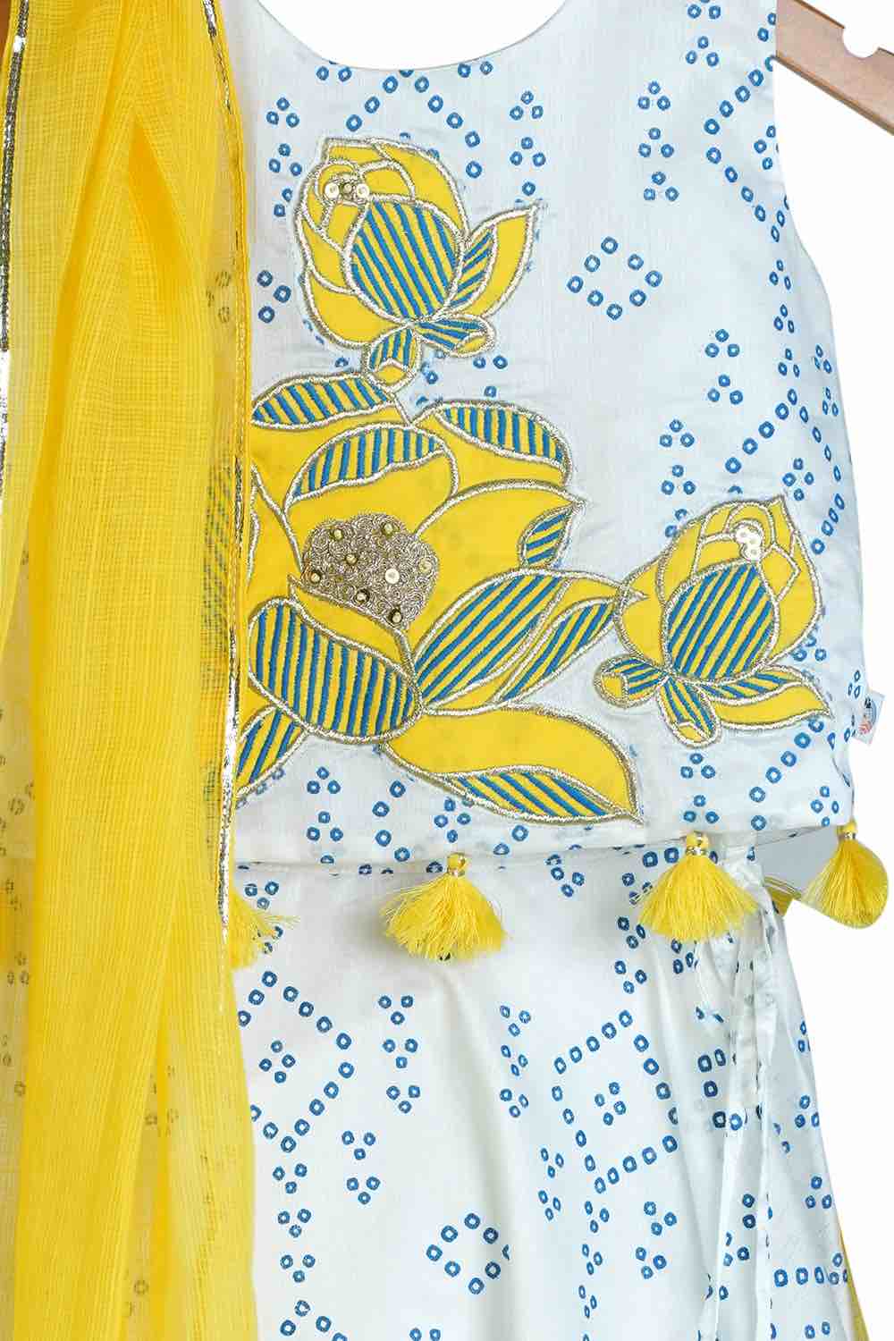 Bandhej lehnga with floral embroidery set for infant
