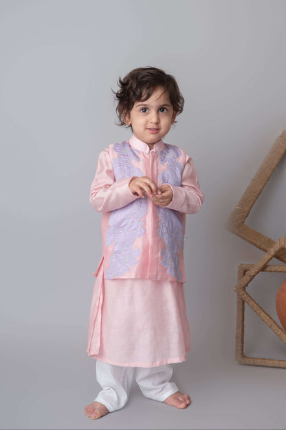 Pink floral applique bandhgala and kurta set for infant boys