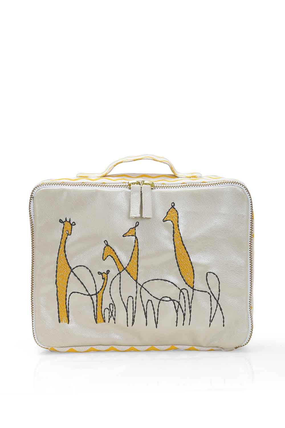 giraffe emb lunchbag-1