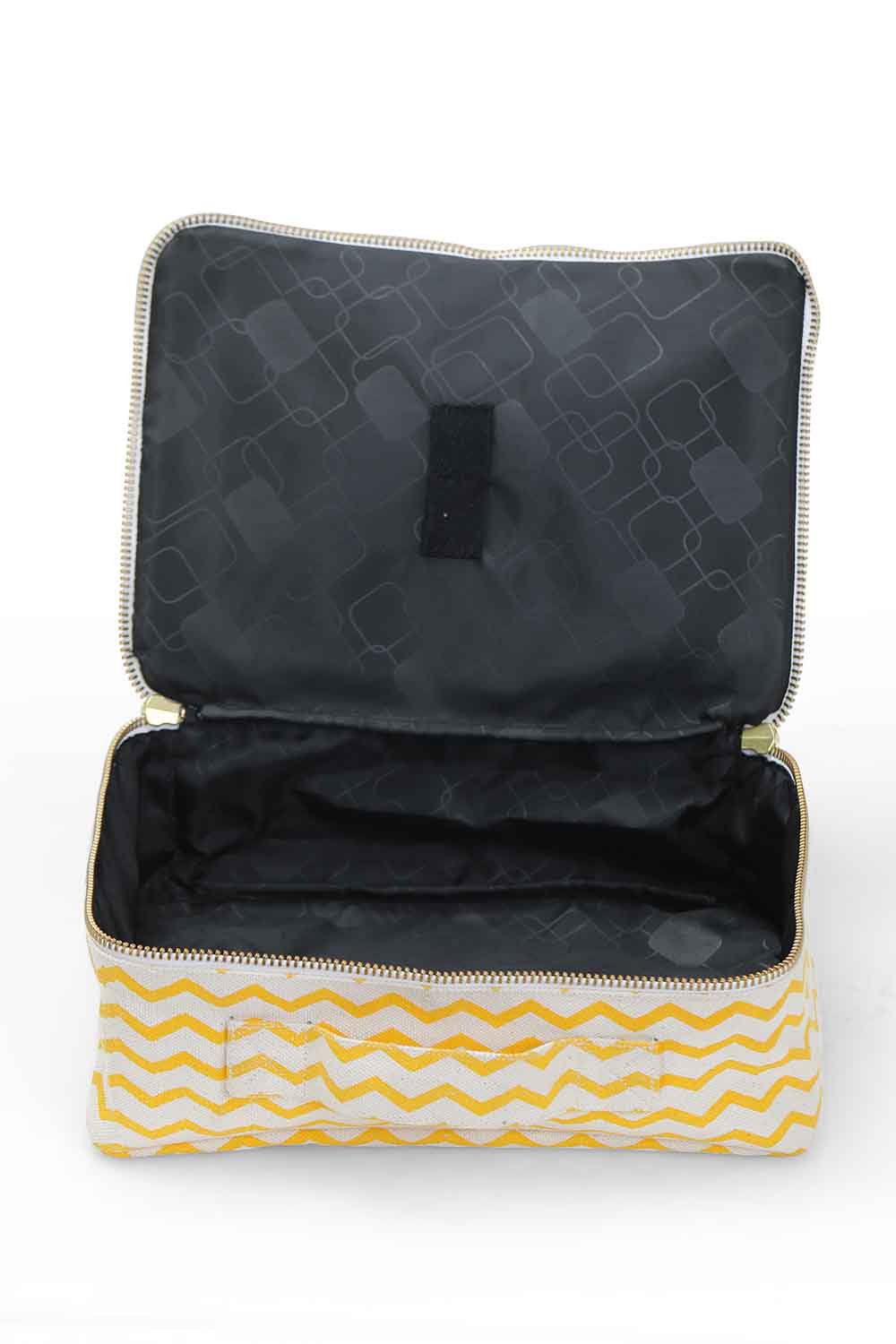 giraffe emb lunchbag-3