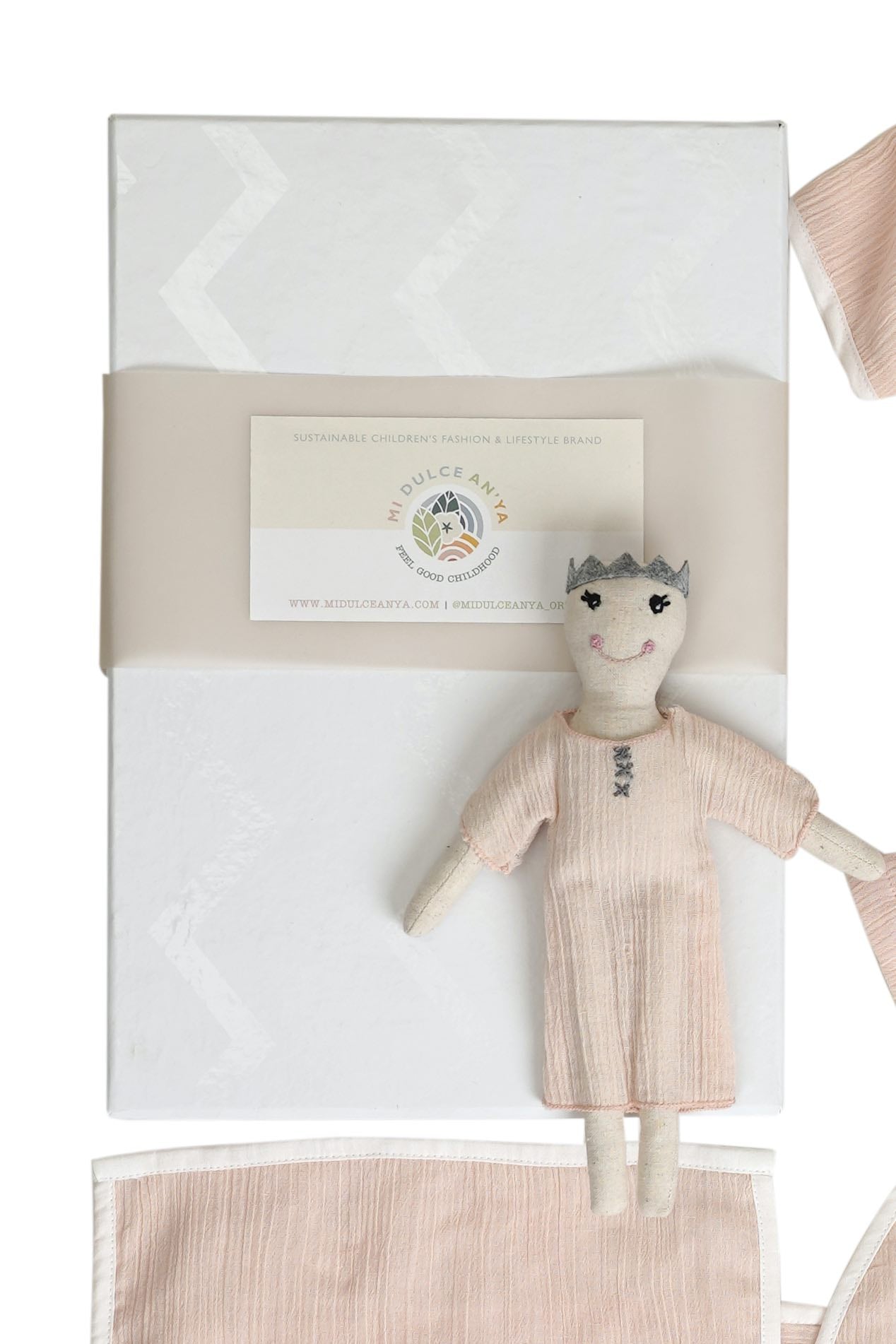 Luxury embroidered baby gift set for girls